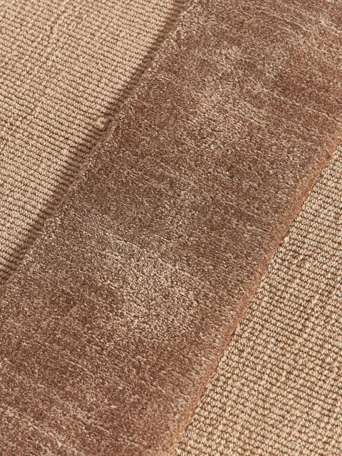 Alfombra artesanal de algodón texturizada Dania