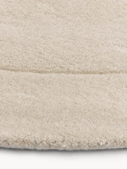 Alfombra artesanal de lana con forma orgánica Kadey