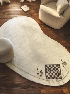 Alfombra artesanal de lana en forma orgánica Kadey