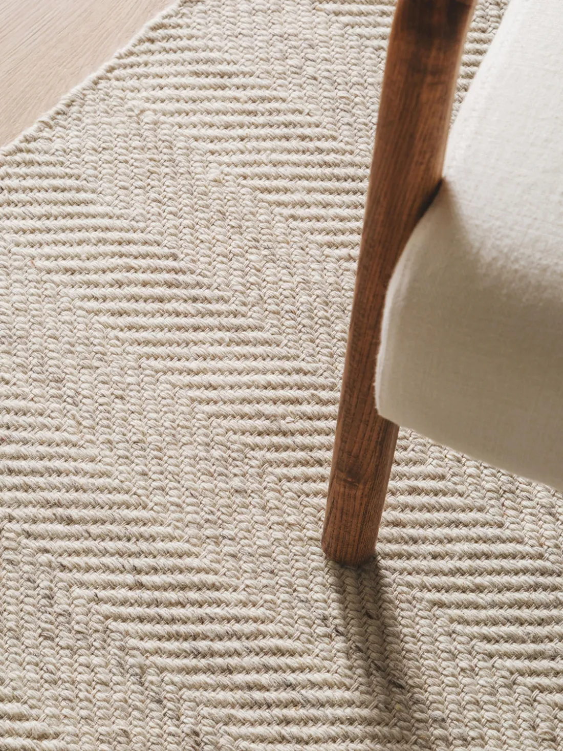 Alfombra artesanal de lana con flecos Lars