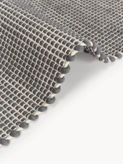 Alfombra artesanal de lana Amaro