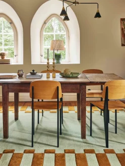 Alfombra artesanal de lana de pelo largo Tekla Frame