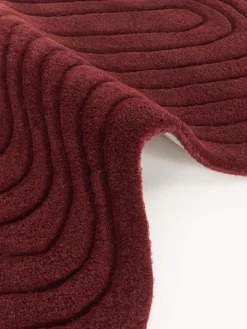 Alfombra artesanal de lana con forma orgánica Aliza