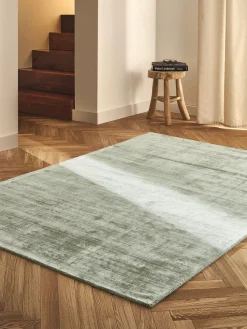 Alfombra artesanal de viscosa Jane