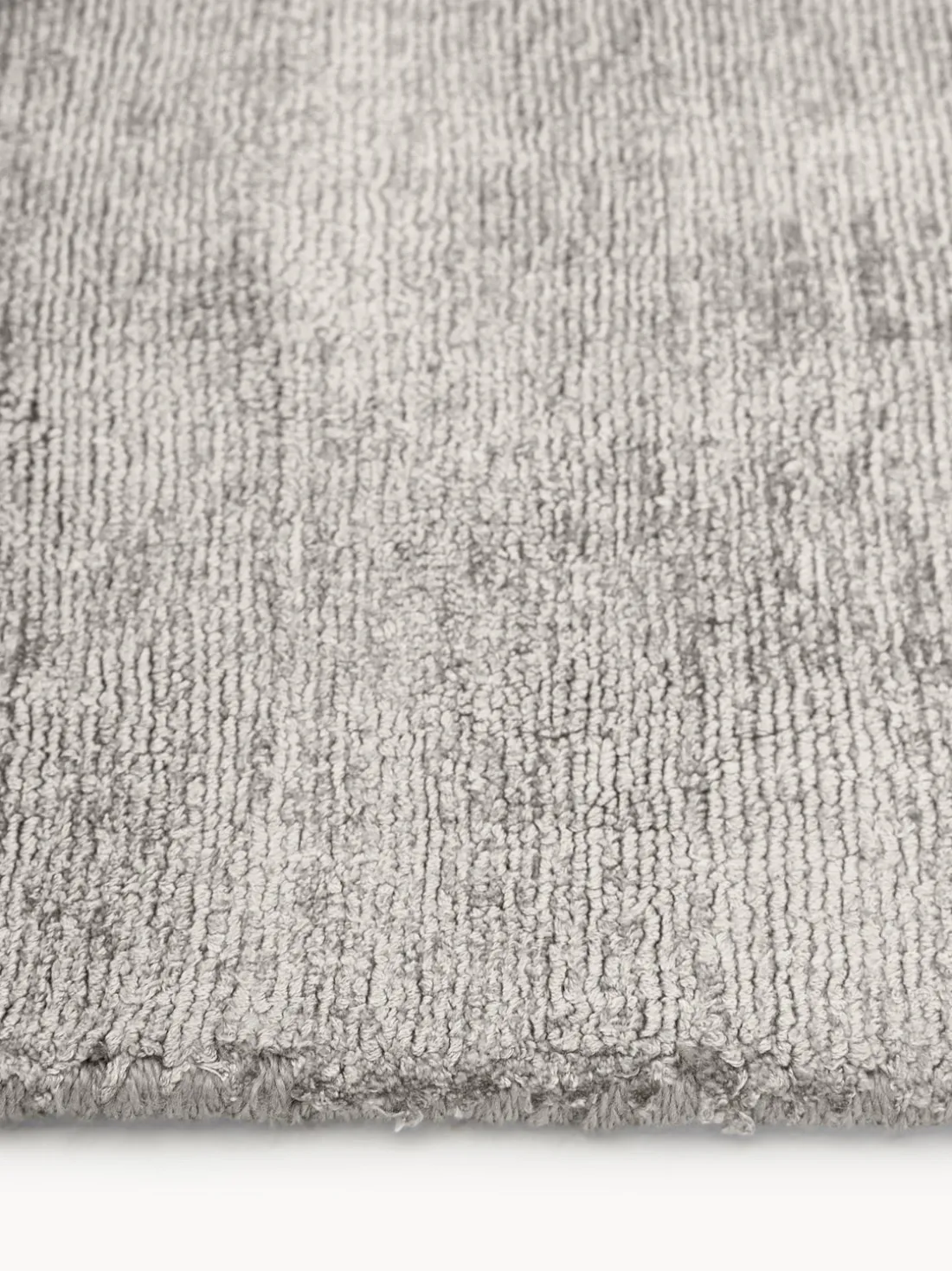 Alfombra artesanal de viscosa Jane