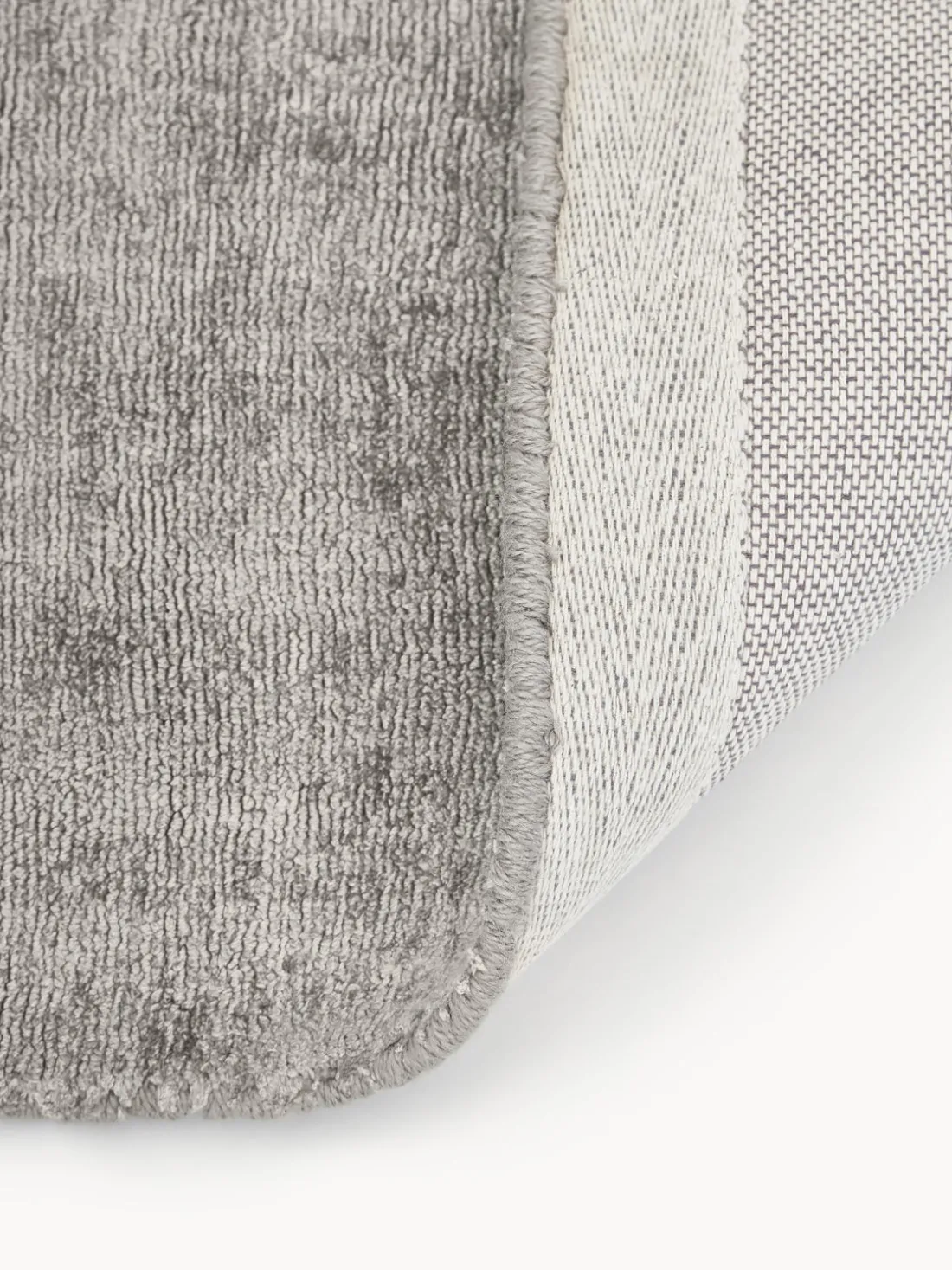 Alfombra artesanal de viscosa Jane