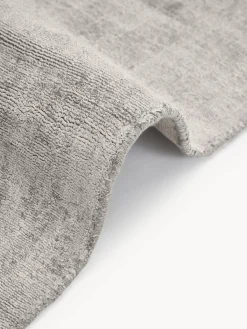 Alfombra artesanal de viscosa Jane