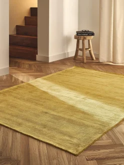 Alfombra artesanal de viscosa Jane