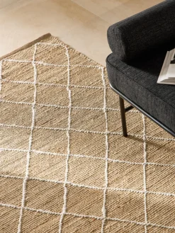 Alfombra artesanal de yute Kunu