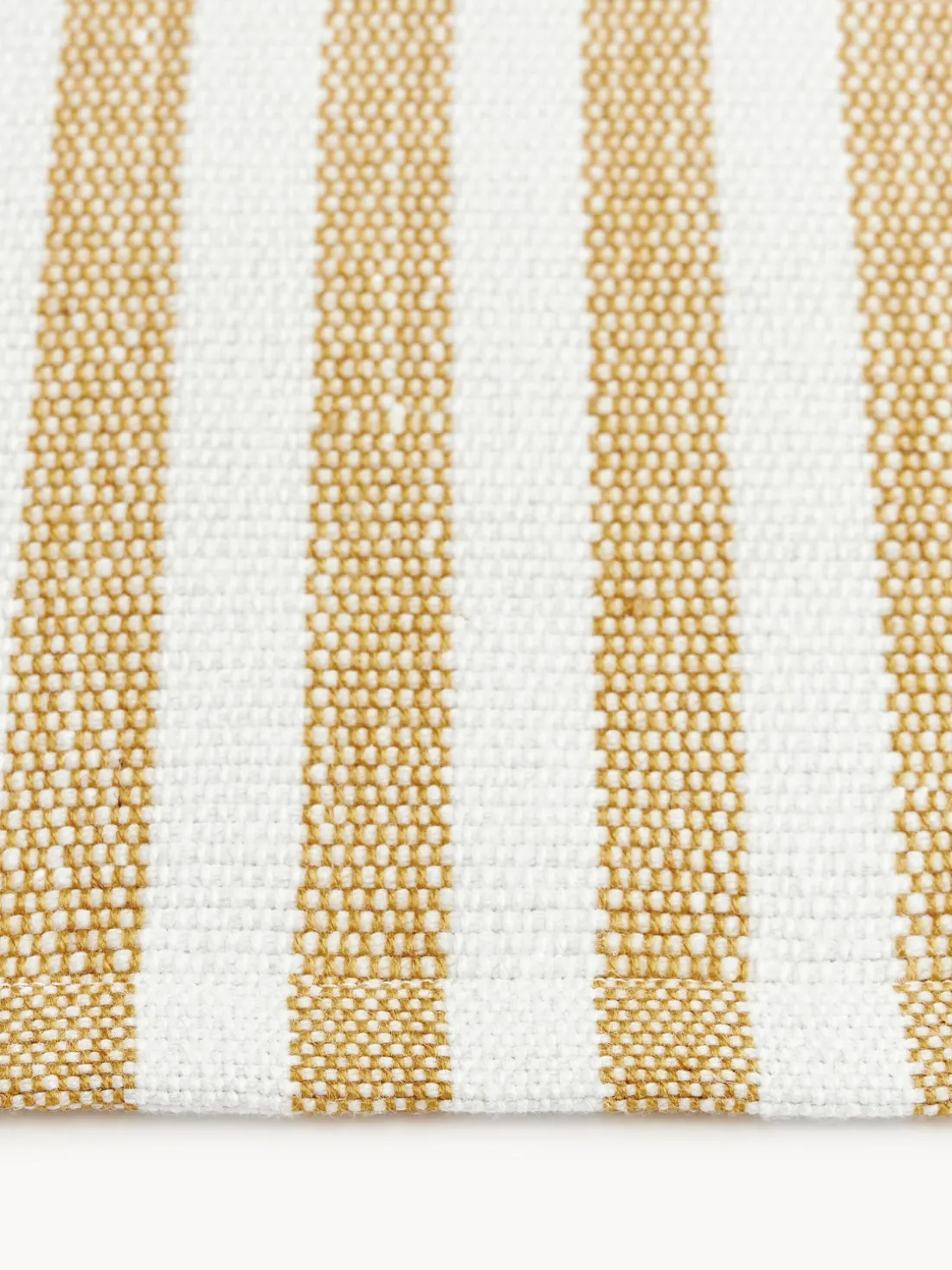 Alfombra artesanal para interior y exterior Lyla