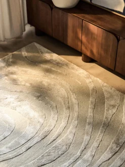 Alfombra artesanal texturizada de pelo corto Winola