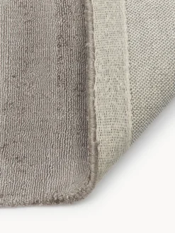 Alfombra corredor artesanal de viscosa Jane