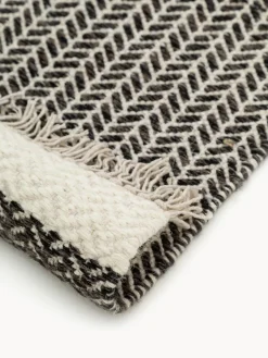 Alfombra corredor artesanal de lana con flecos Kim