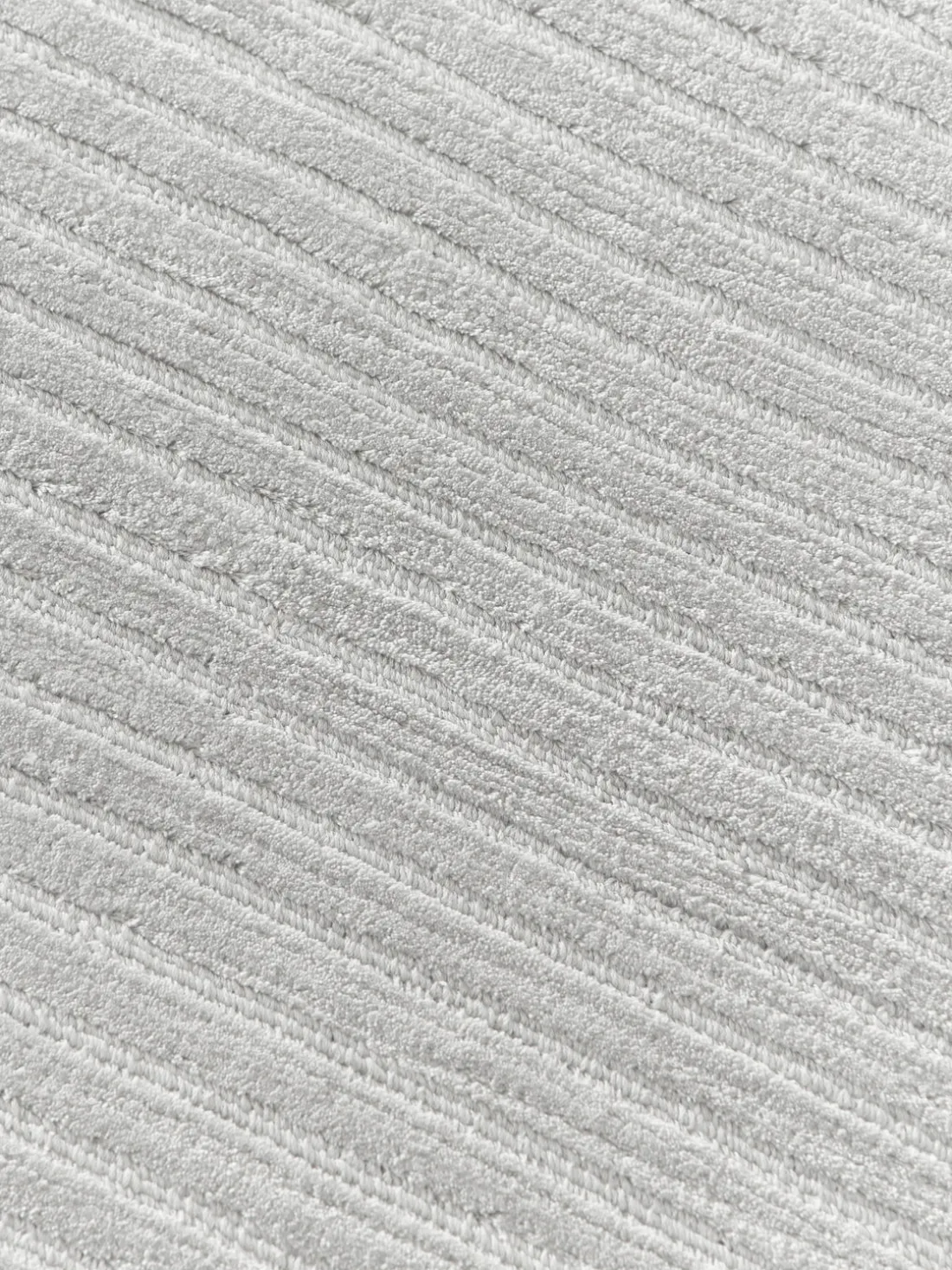 Alfombra corredor artesanal de pelo largo texturizada Wes