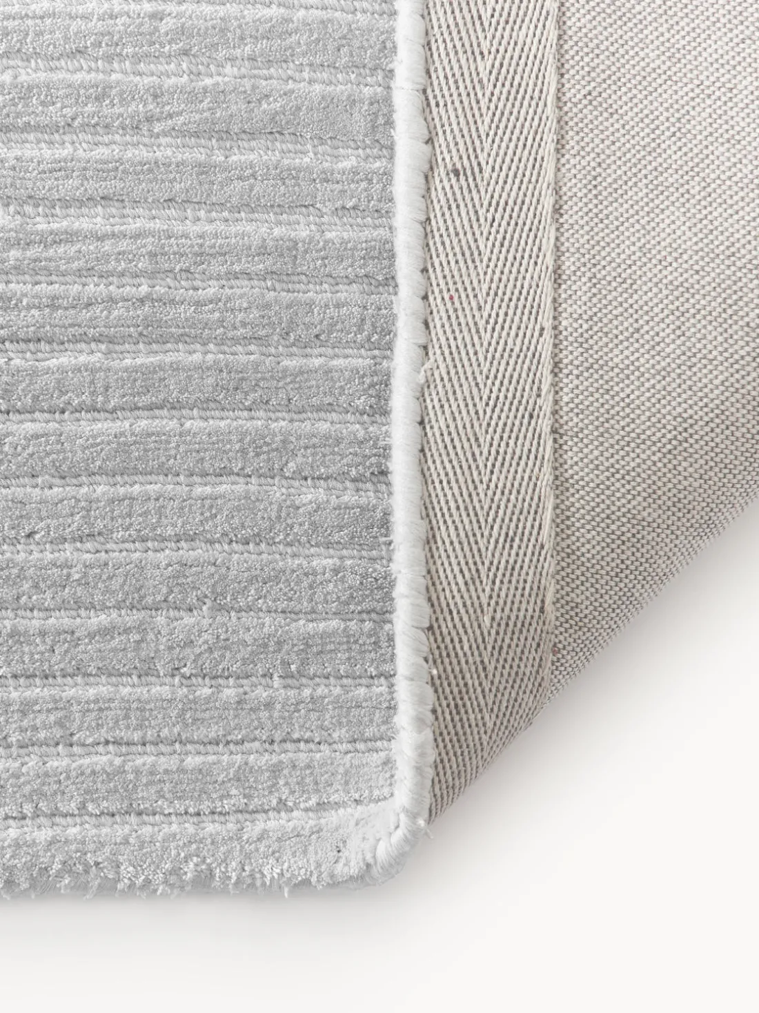 Alfombra corredor artesanal de pelo largo texturizada Wes