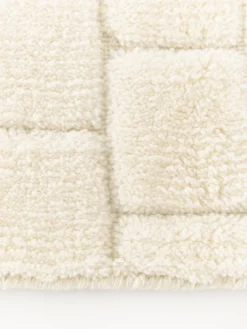 Alfombra de lana artesanal texturizada Adley