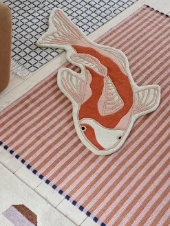 Alfombra de lana de forma orgánica Koi