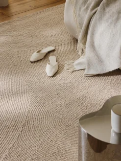 Alfombra de pelo corto artesanal de lana Eleni