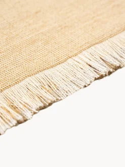 Alfombra de pelo corto con flecos diseño Folkform Monochrome