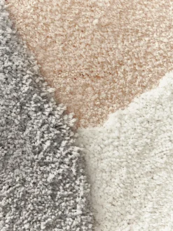 Alfombra en forma orgánica Rylee