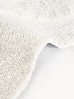 Alfombra esponjosa con forma orgánica Kyla