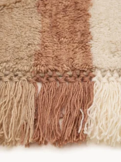 Alfombra infantil artesanal de lana con flecos Rainbow