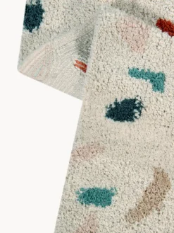 Alfombra infantil artesanal Terrazzo, lavable