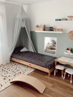 Alfombra infantil artesanal Terrazzo, lavable