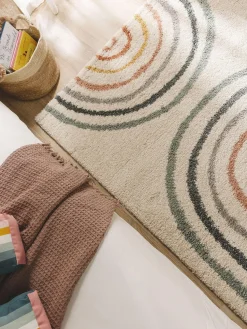 Alfombra infantil con motivo arco iris Gobi