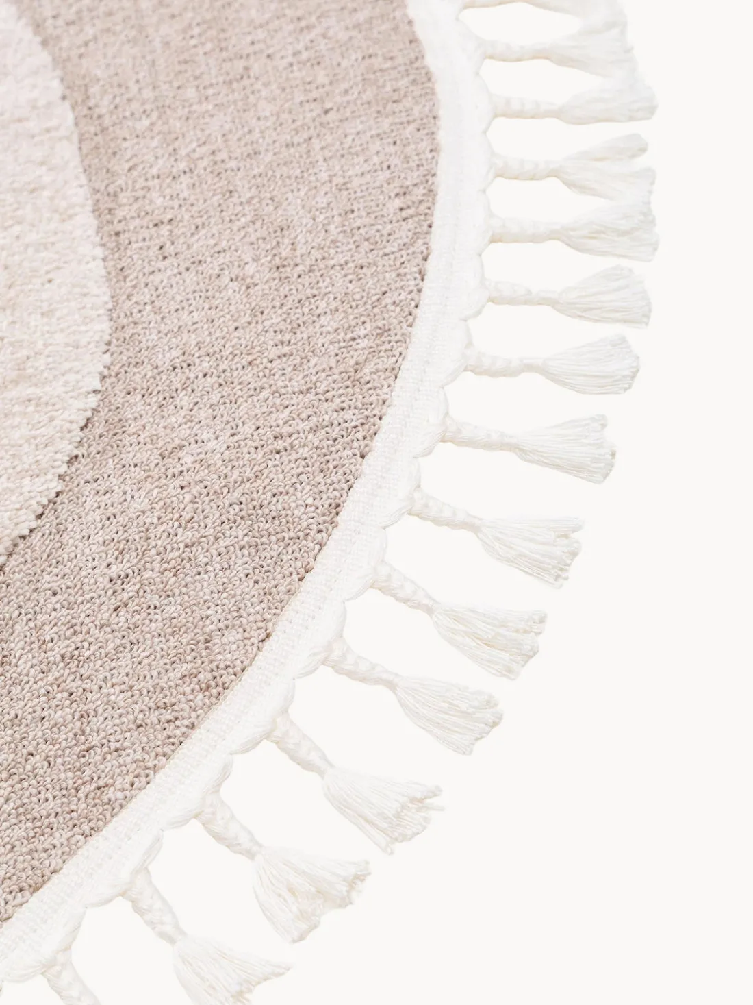 Alfombra infantil redonda texturizada con borlas Momo