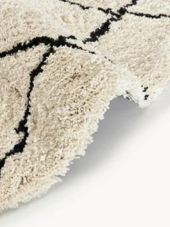 Alfombra redonda artesanal de pelo largo Naima