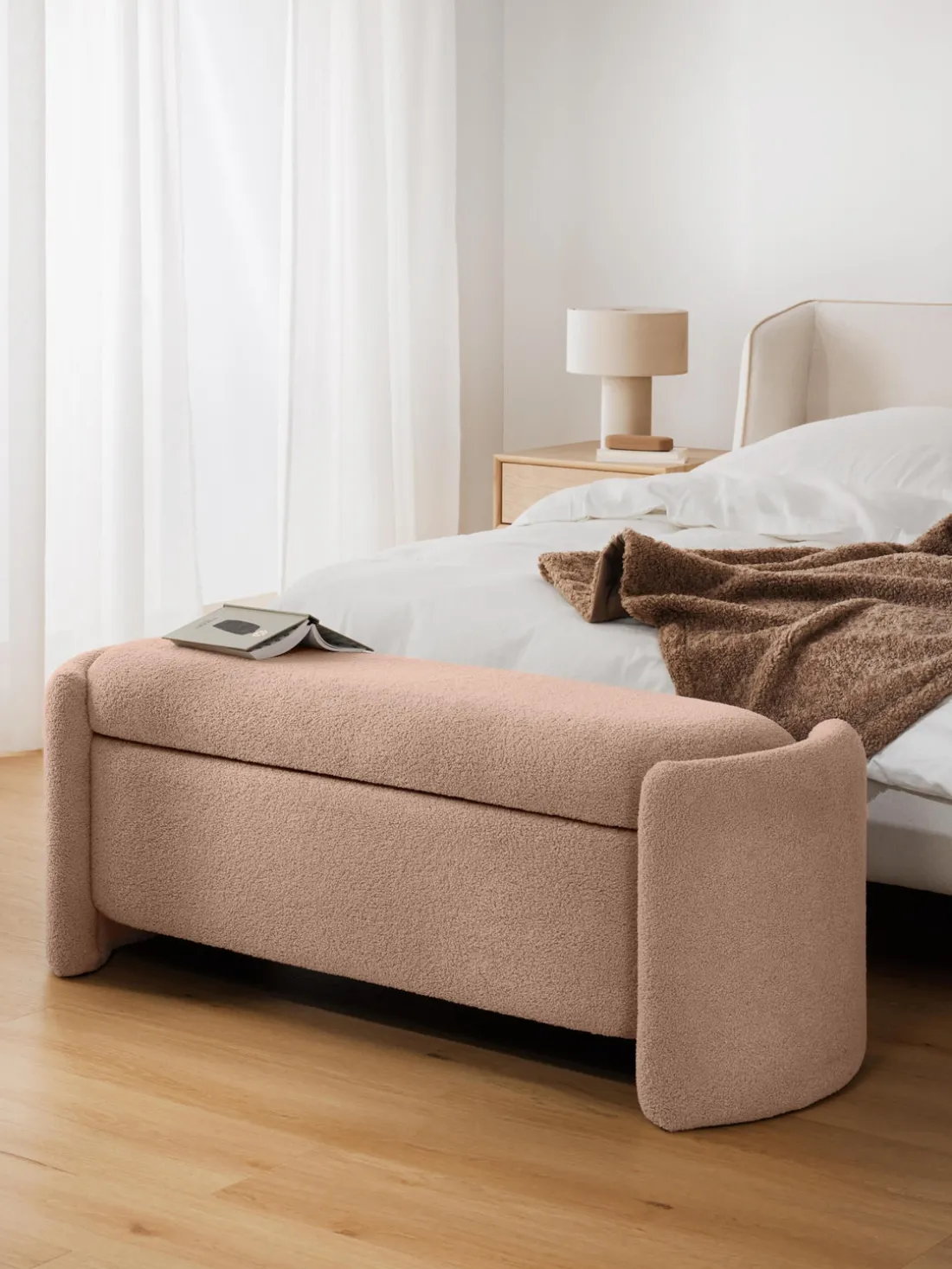 Banco de borreguillo con espacio de almacenamiento Benji