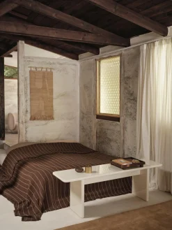 Banco de madera pulida Rink