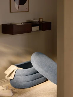 Banco pequeño tapizado con espacio de almacenamiento Alto