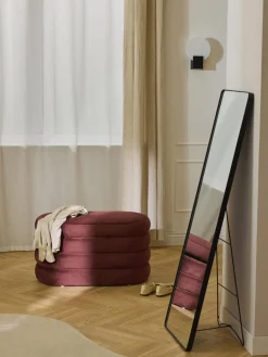 Banco pequeño tapizado en terciopelo con espacio de almacenamiento Alto