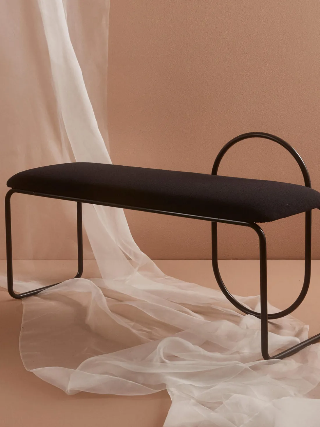 Banco tapizado Angui