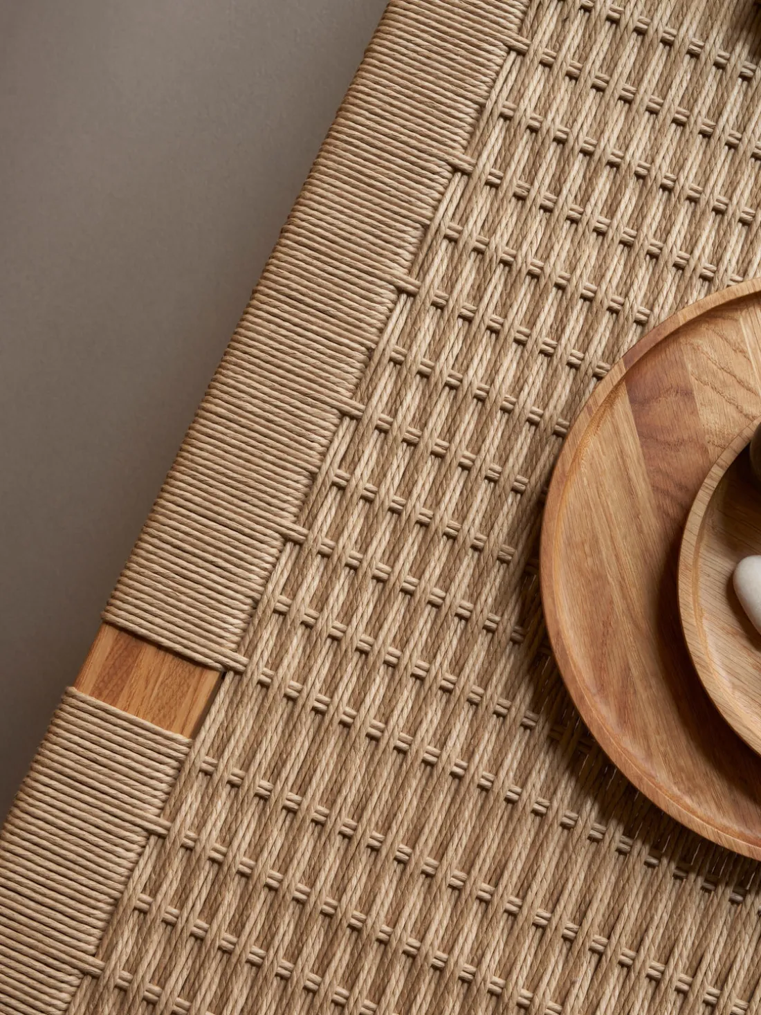 Bando con asiento tejido a mano BH0489