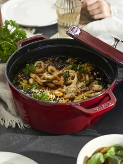 Cacerola redonda de hierro fundido La Cocotte