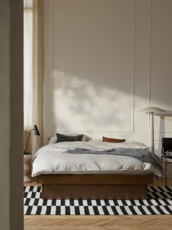 Cama de madera con cajones Sato