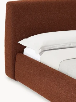 Cama tapizada en tejido bouclé con espacio de almacenaje Cloud