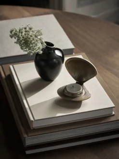 Candelabro de latón Clam