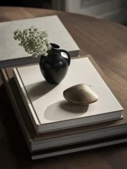 Candelabro de latón Clam