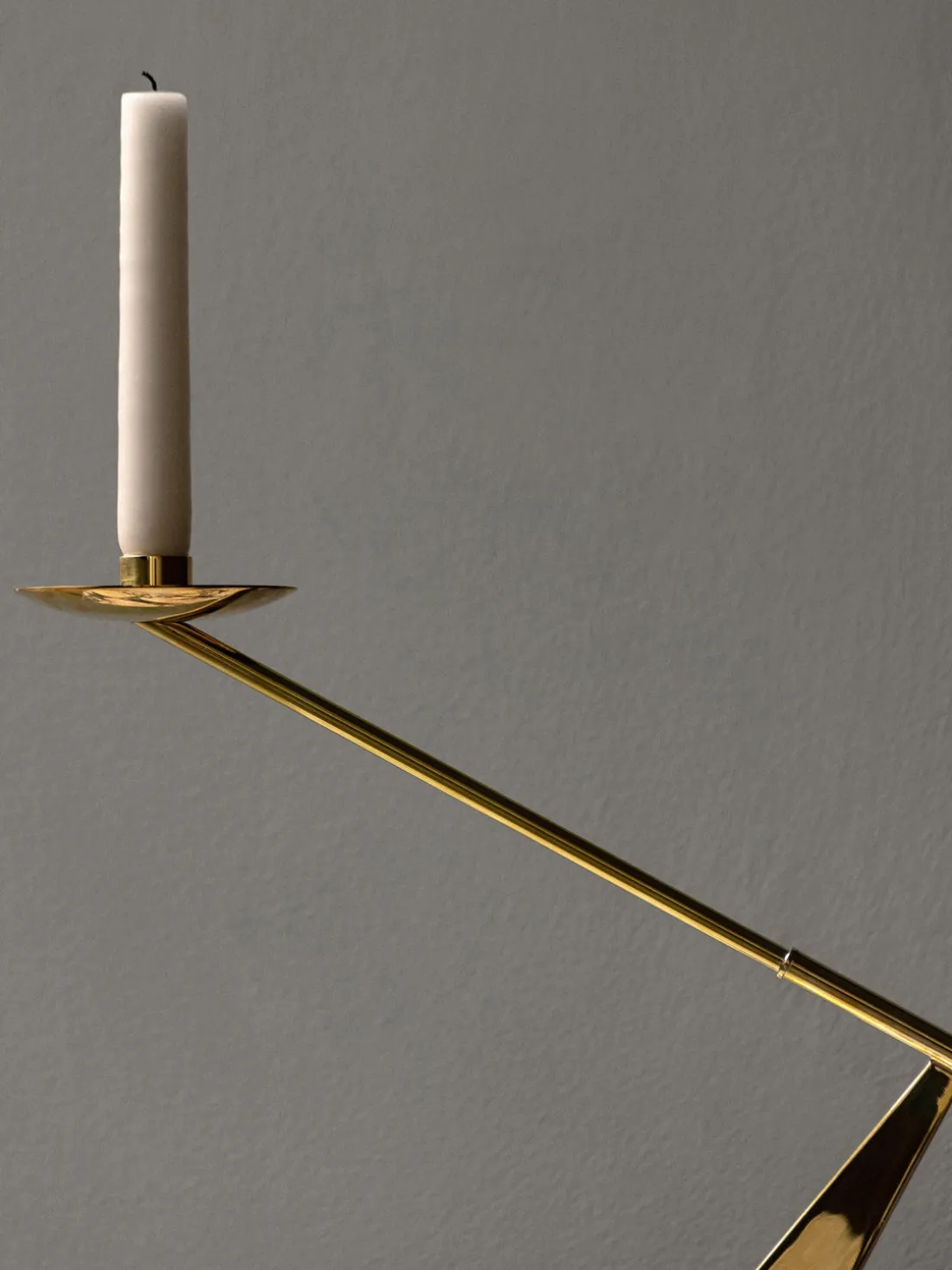 Candelabro de metal de diseño Interconnect