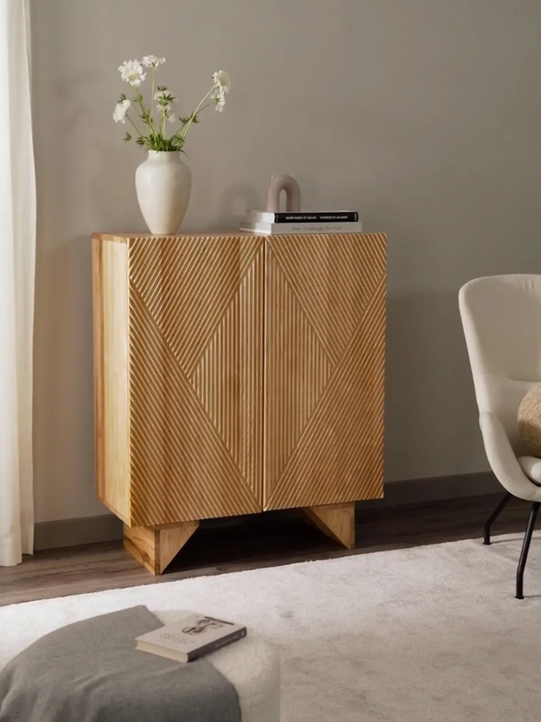 Chiffonnier de madera de fresno Louis