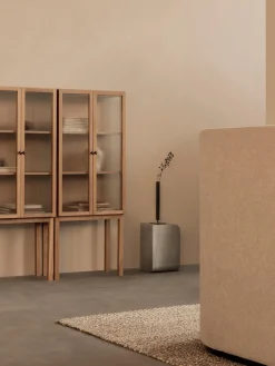 Chiffonnier de madera de roble Curiosity