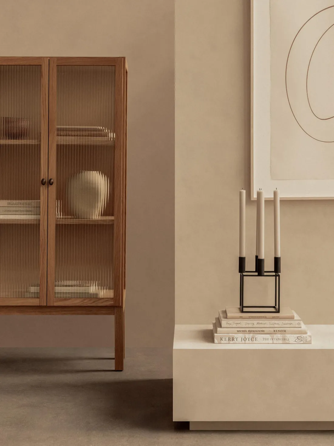 Chiffonnier de madera de roble Curiosity