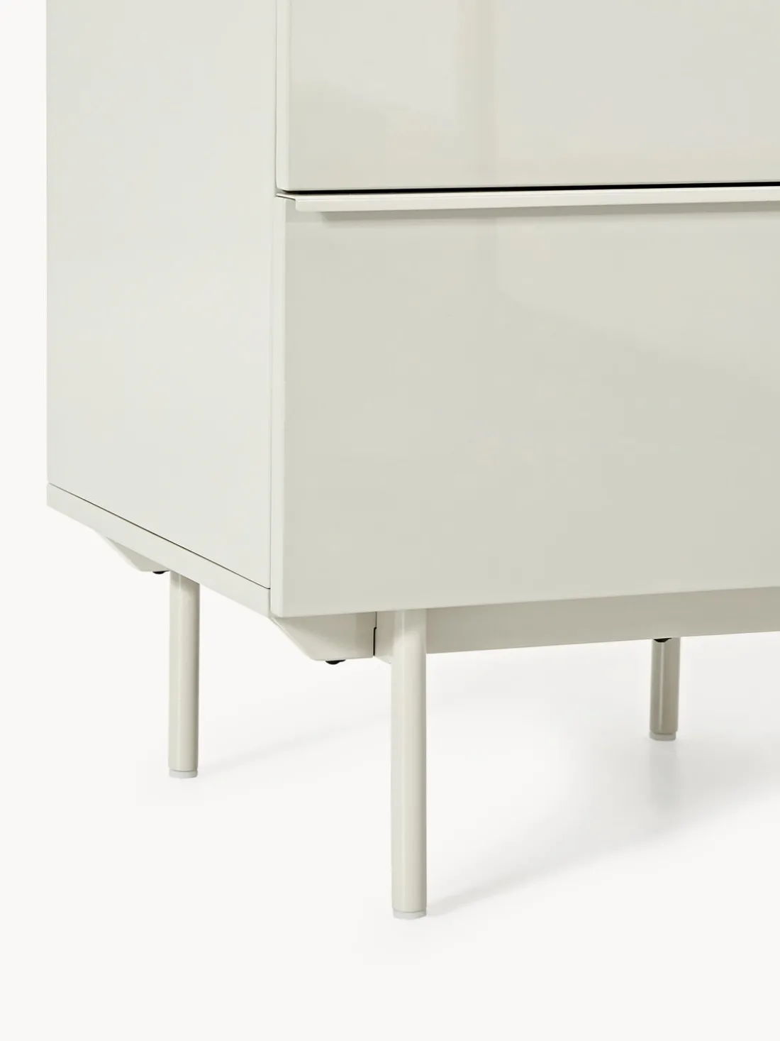 Cómoda pequeña de madera Elona