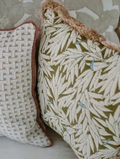 Cojín artesanal para exterior Yoko