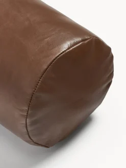 Cojín cervical artesanal de cuero