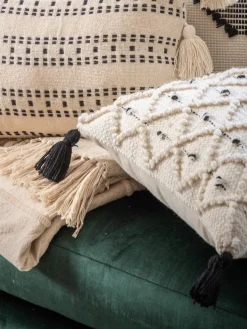 Cojín con borlas Tilyar